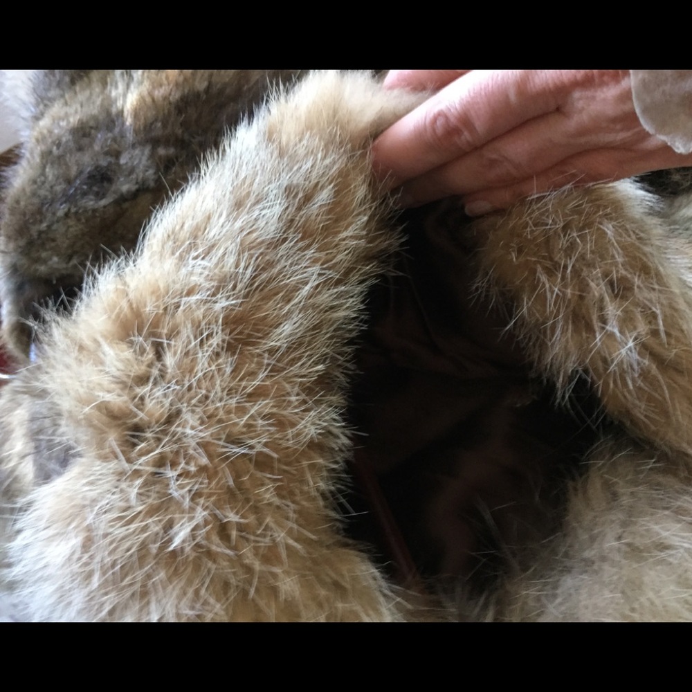 Women's Brown Fur Vest - Picture 13 of 15